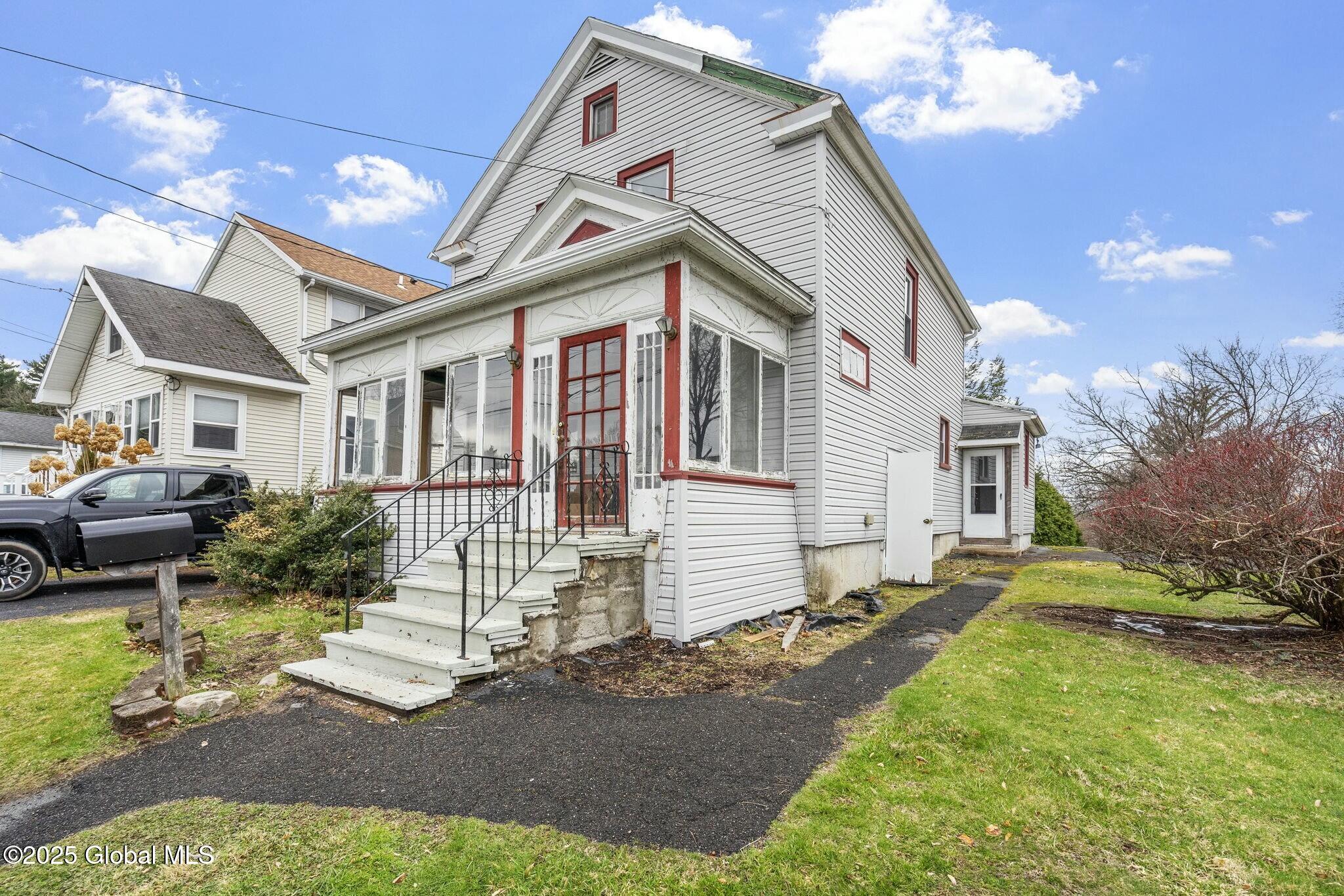 31 Taft Avenue, Latham, New York image 2