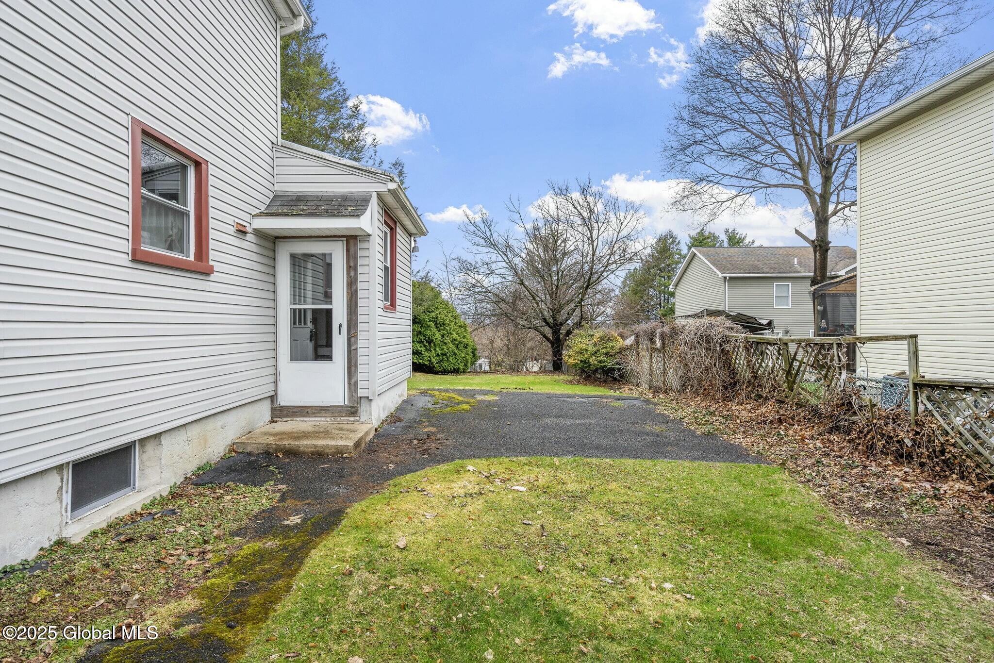 31 Taft Avenue, Latham, New York image 31