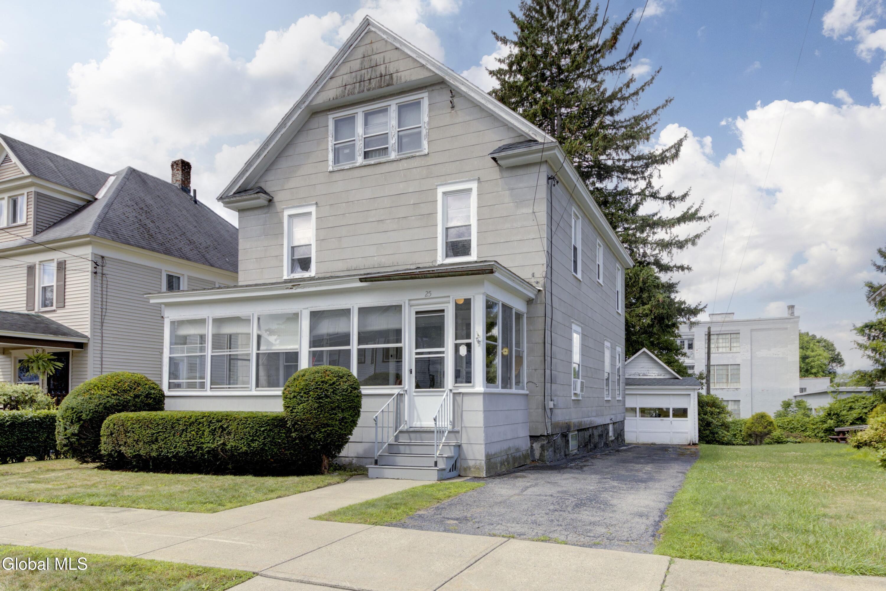 25 Maple Avenue