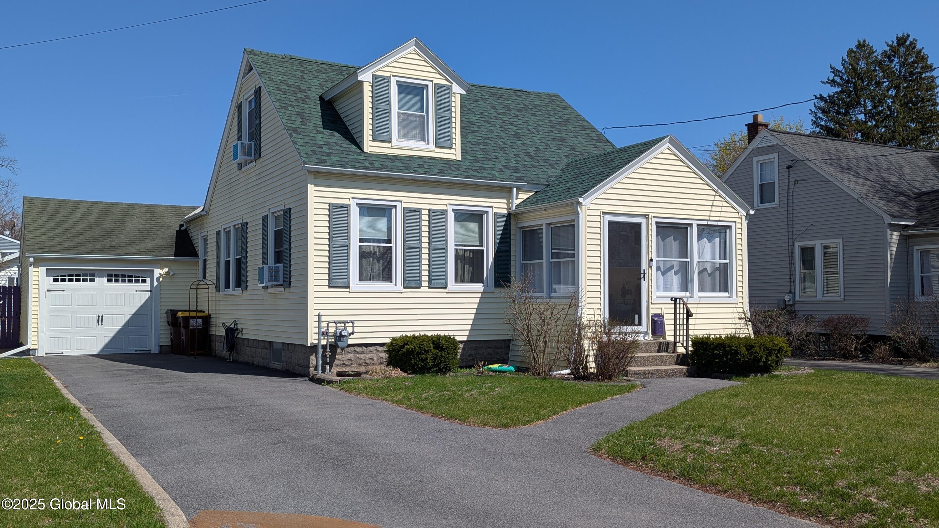 1854 Ferguson Street, Schenectady, New York image 3