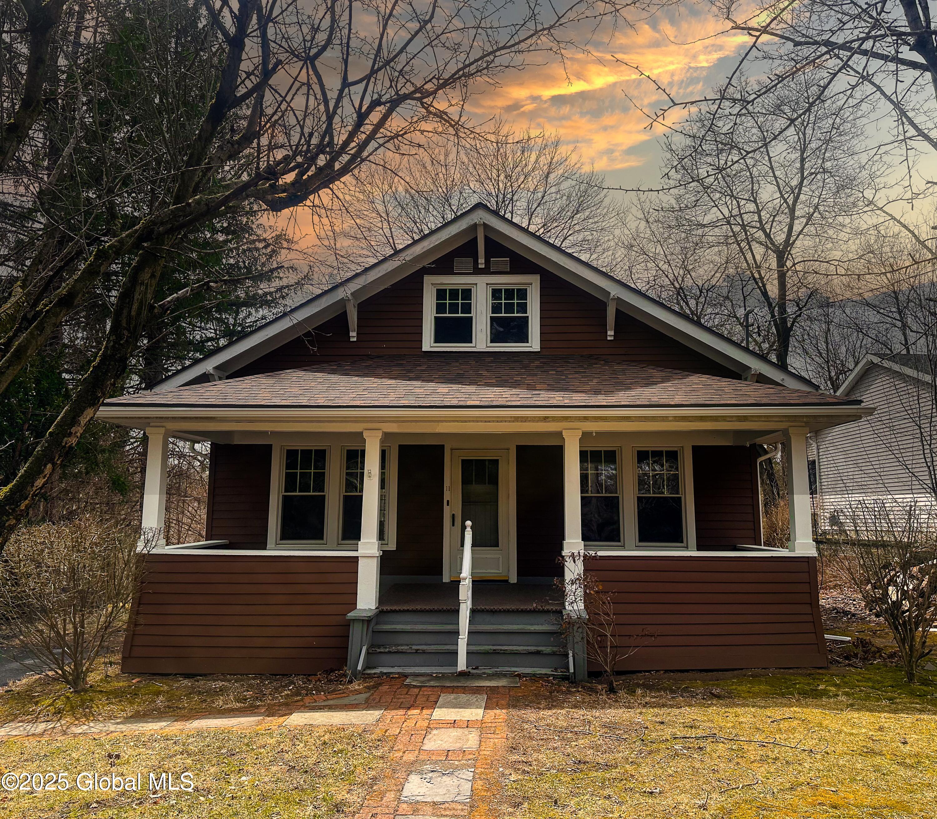 11 Maple Avenue, Slingerlands, New York image 1