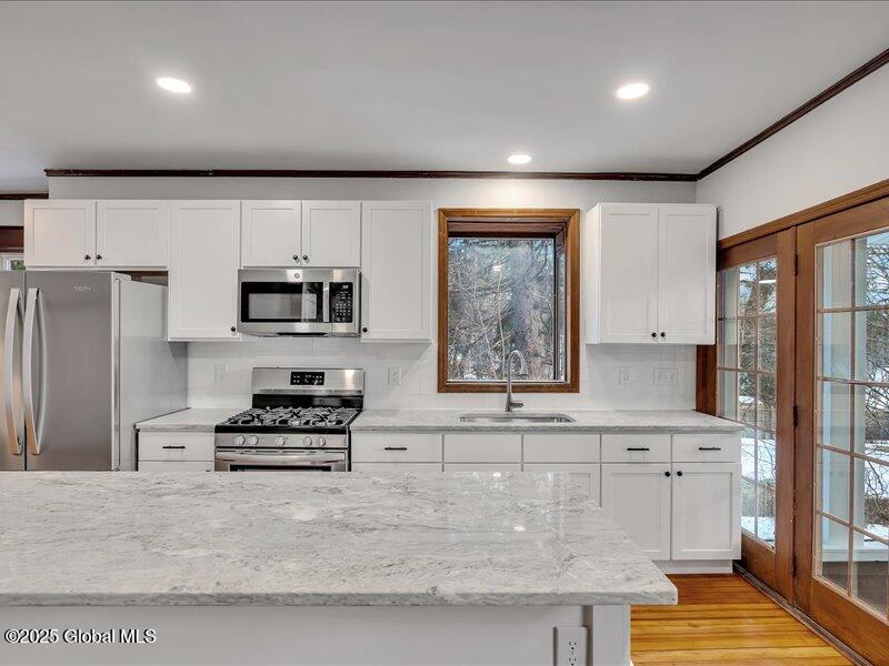 11 Maple Avenue, Slingerlands, New York image 9