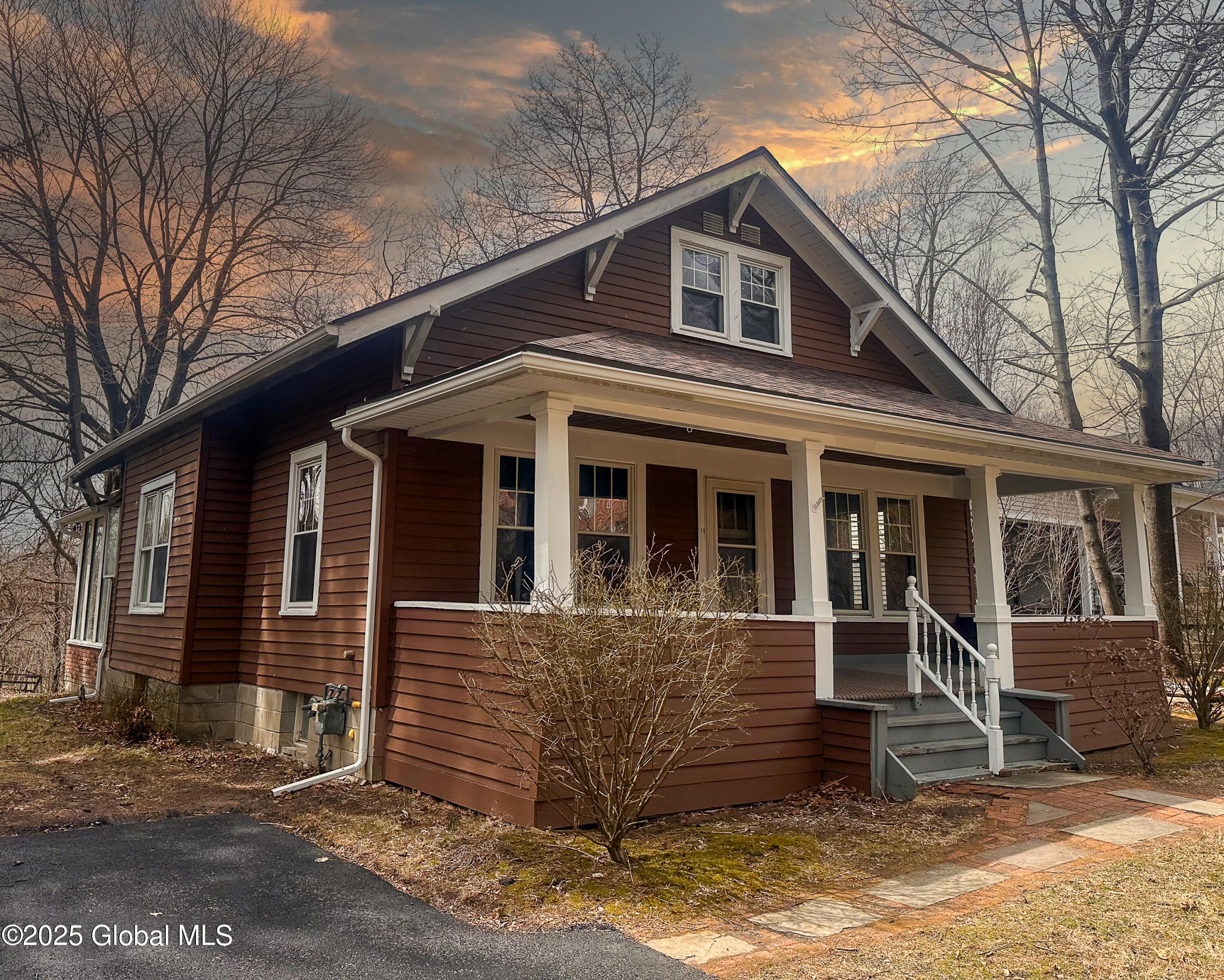 11 Maple Avenue, Slingerlands, New York image 2