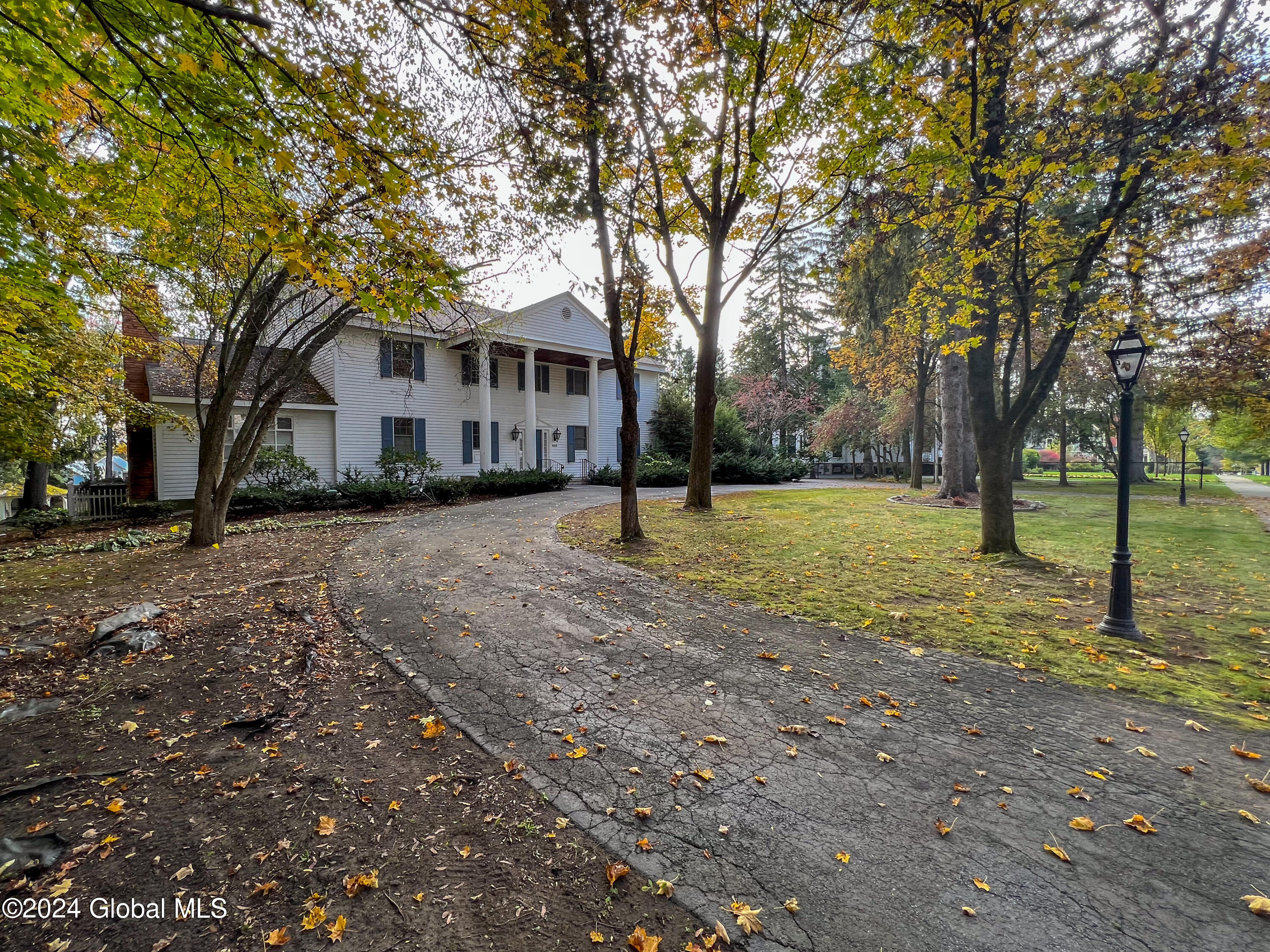 660 N Broadway, Saratoga Springs, New York image 39