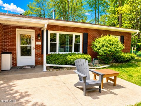 Photo of 8B Lacosta Drive, Clifton Park, NY 12065 (MLS # 202617011)