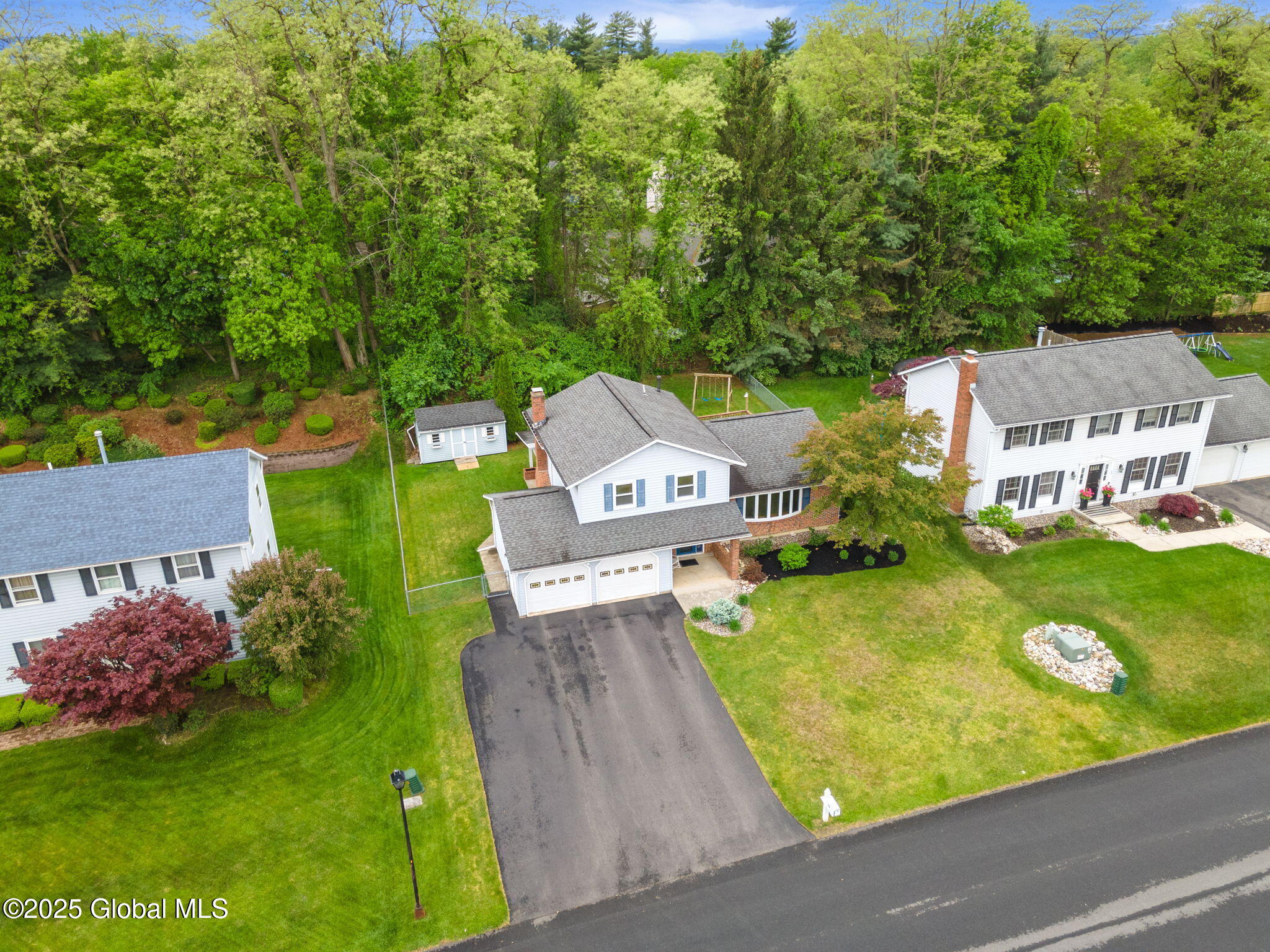 34 Deer Path Drive, Albany, New York image 30