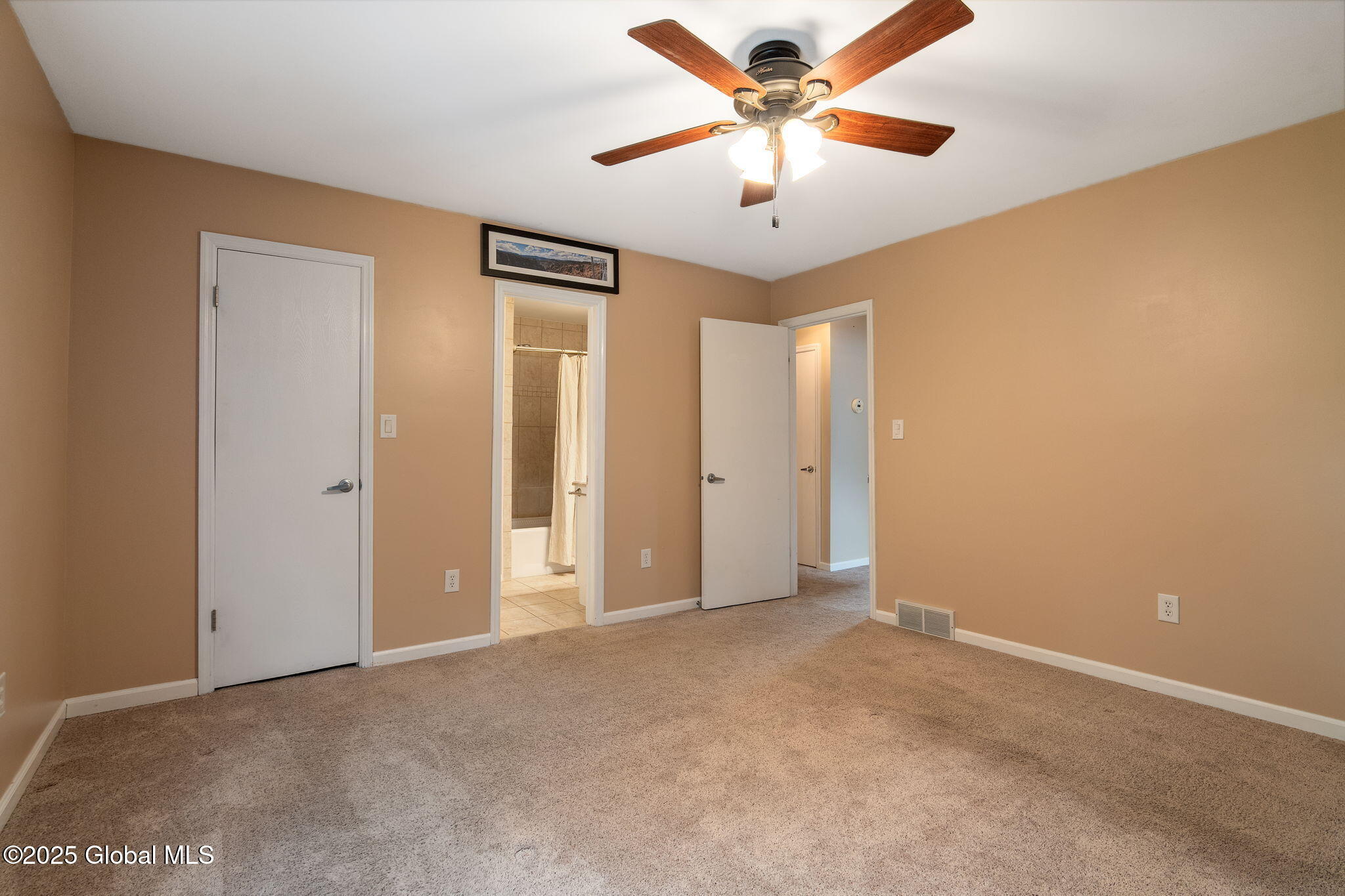 34 Deer Path Drive, Albany, New York image 18