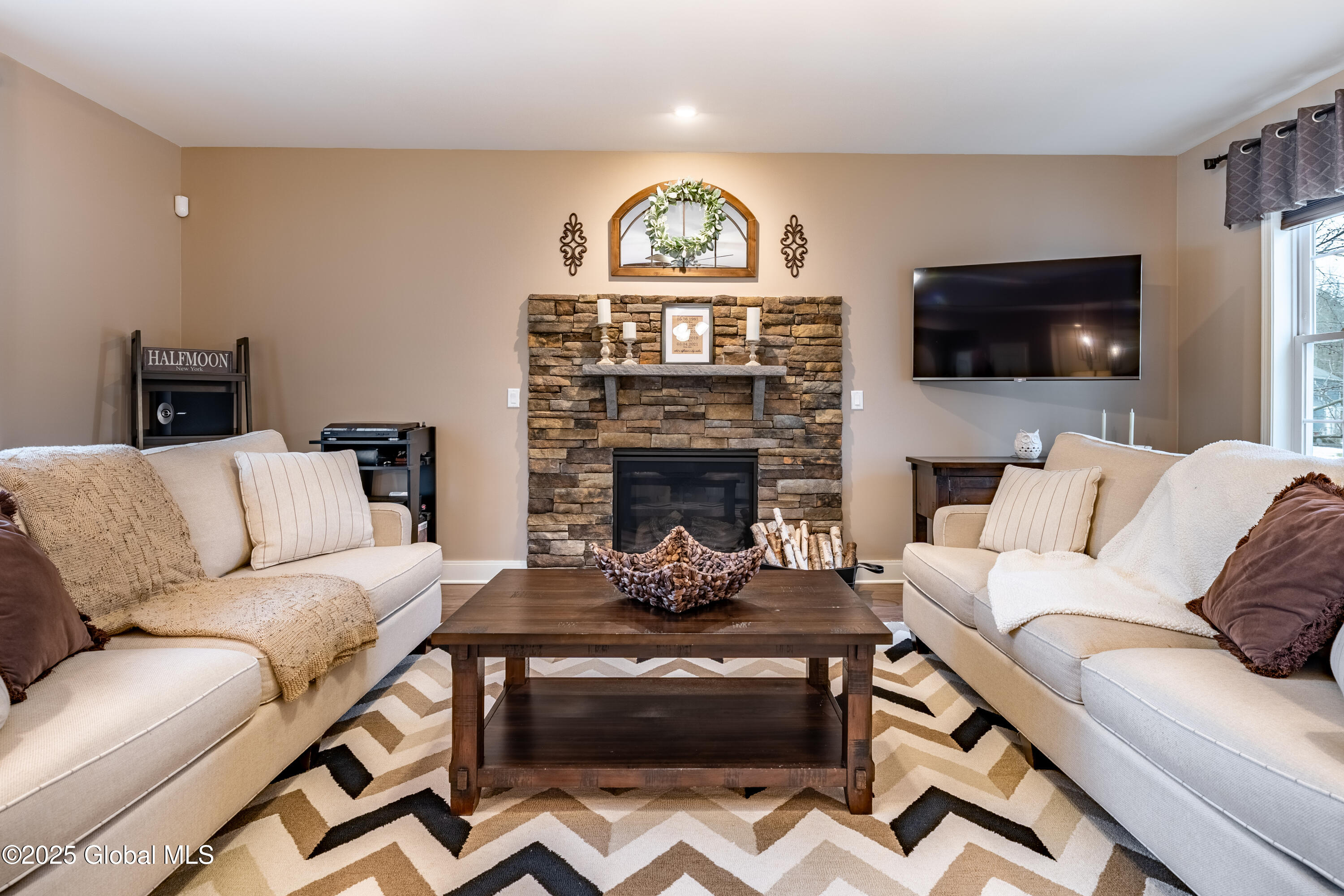 54 Linden Park Drive, Clifton Park, New York image 5
