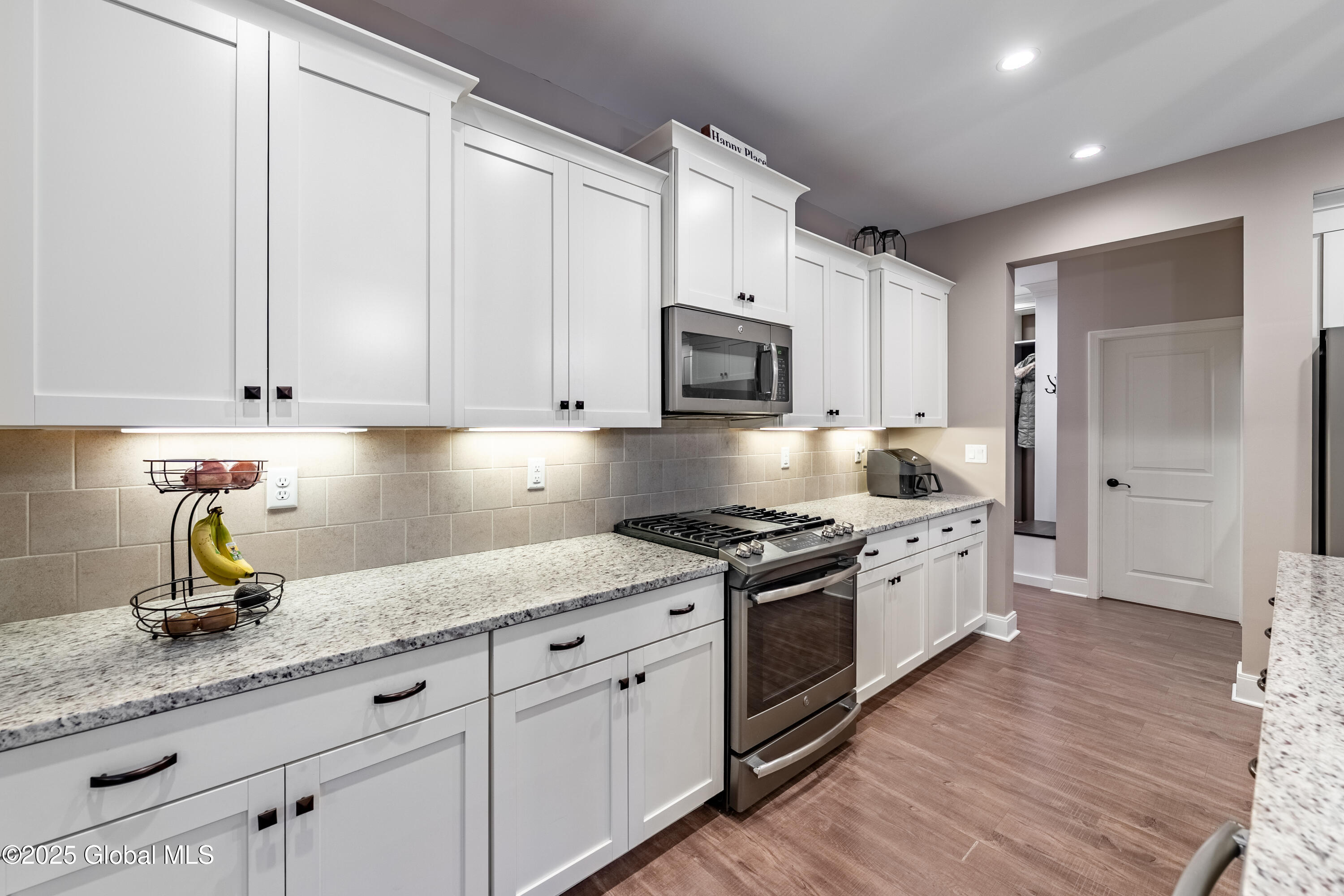 54 Linden Park Drive, Clifton Park, New York image 10