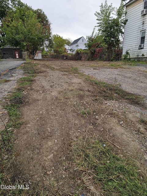 Photo of 1616 Foster Avenue, Schenectady, NY 12308 (MLS # 202528099)