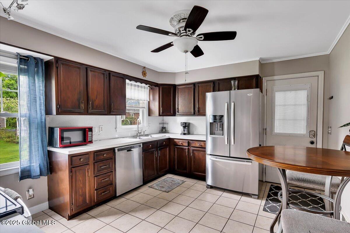 45 Thatcher Street, Selkirk, New York image 7