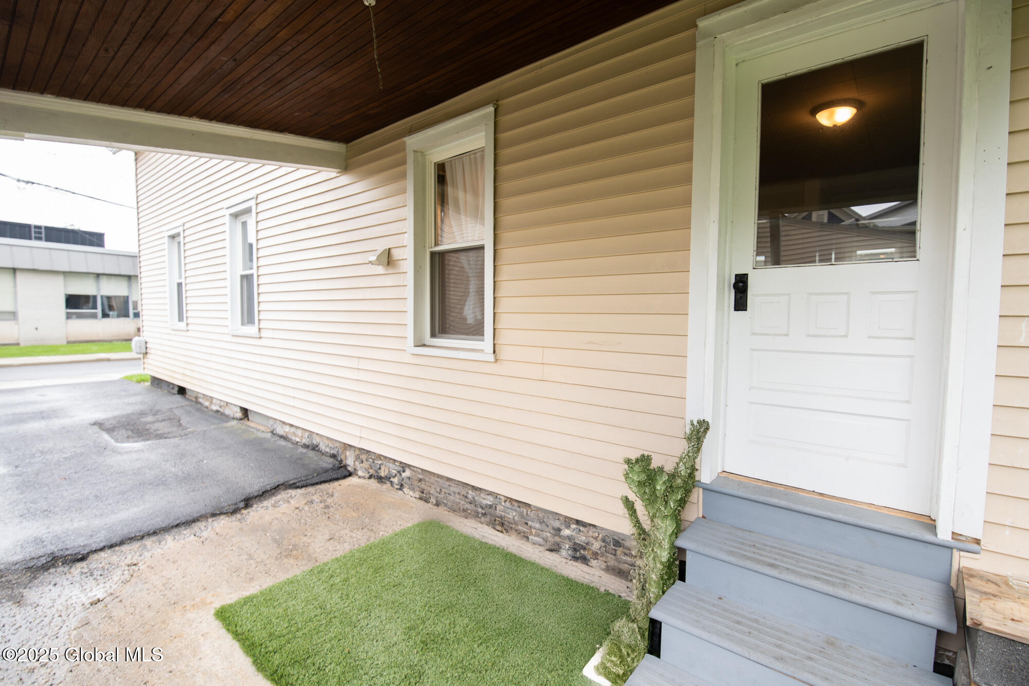 6 Cottage Place, Glens Falls, New York image 25