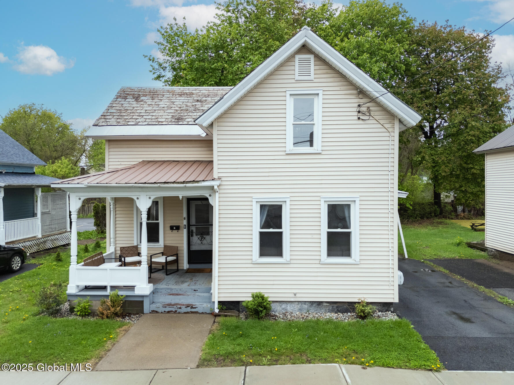 6 Cottage Place, Glens Falls, New York image 1
