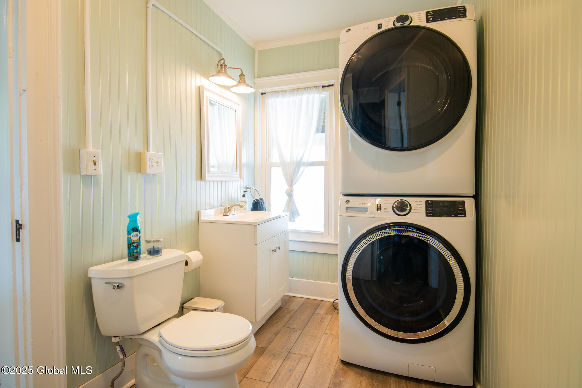 6 Cottage Place, Glens Falls, New York image 14