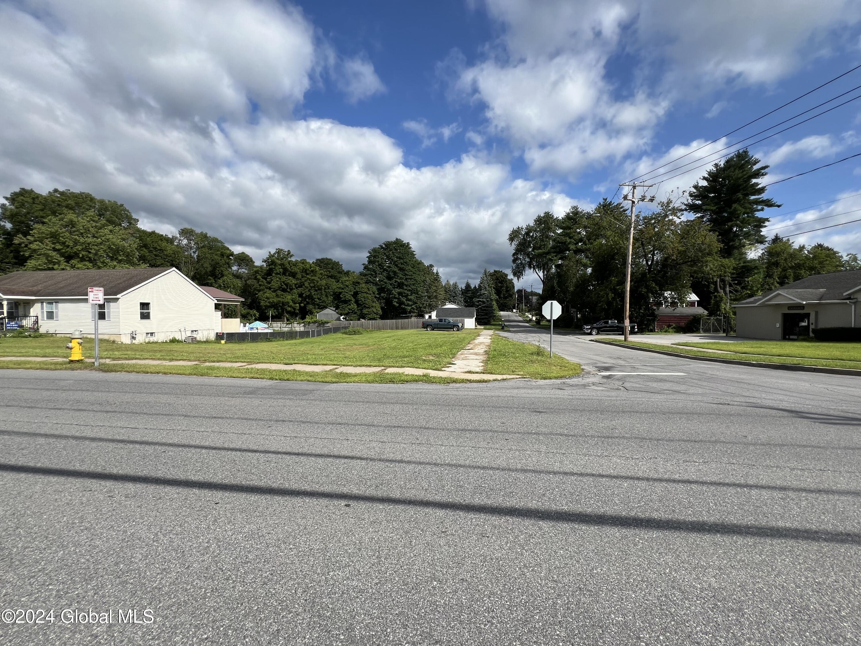 227 W Circular Street, Saratoga Springs, New York image 4