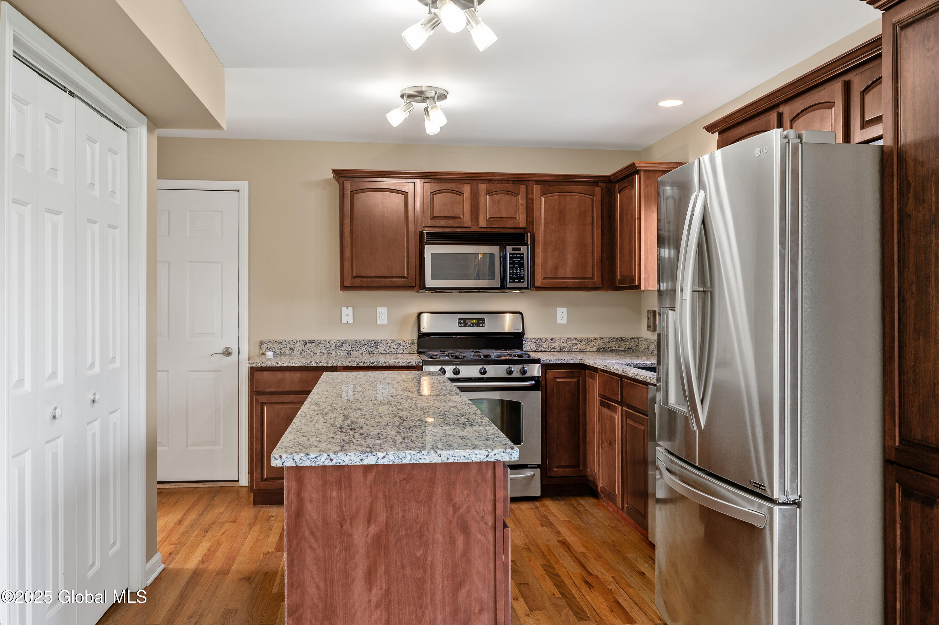 13 Peach Tree Lane, Gansevoort, New York image 23