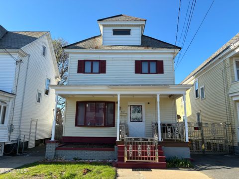 Photo of 817 Holland Road, Schenectady, NY 12303 (MLS # 202531256)