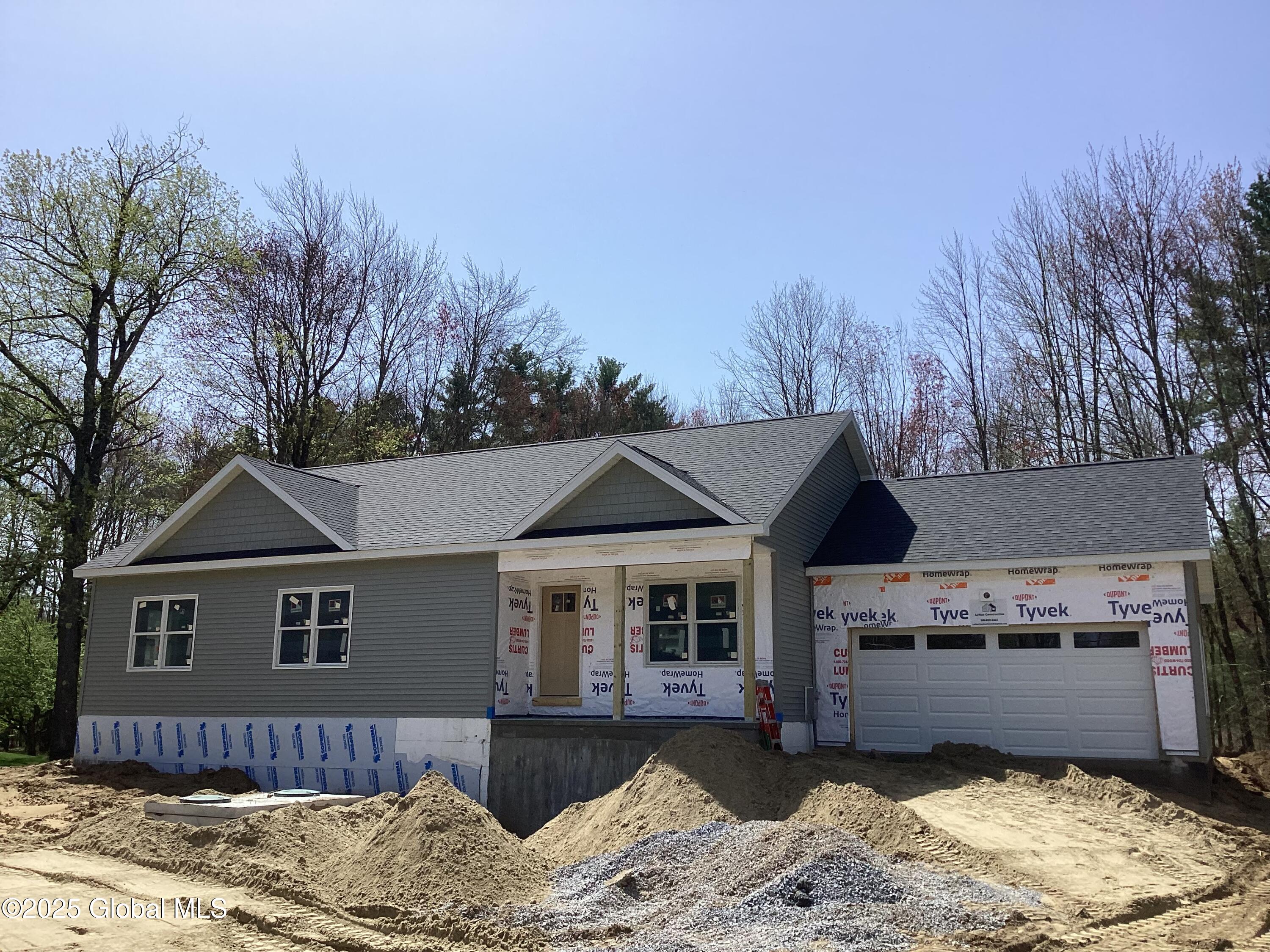 65 King Road, Saratoga Springs, New York image 1