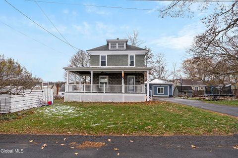 Photo of 44 Fairmont Avenue, Amsterdam, NY 12010 (MLS # 202529875)