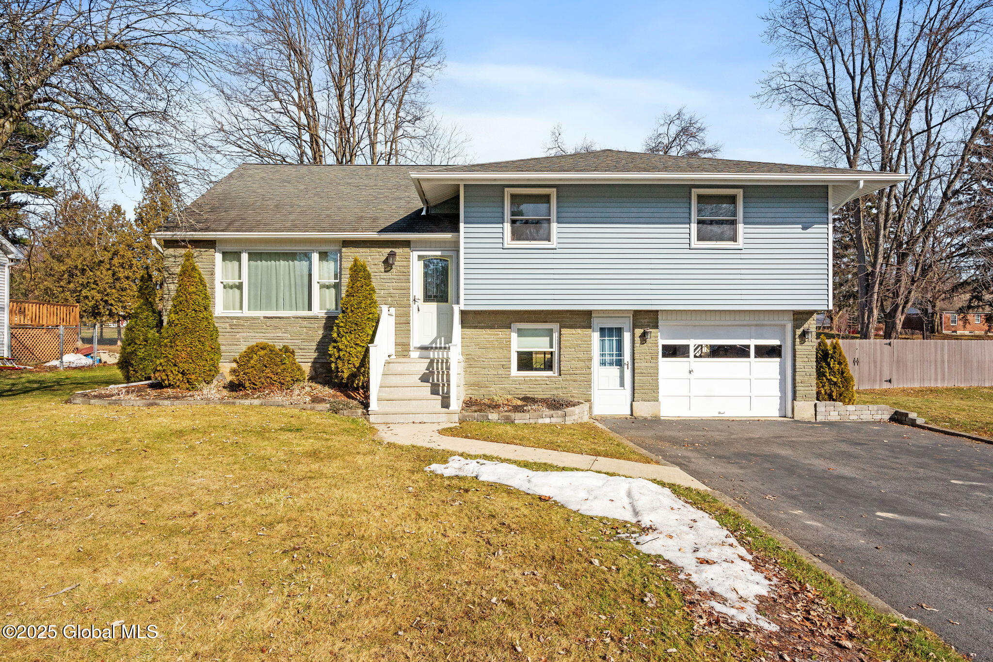 6 Greenway Drive, Glenville, New York image 1