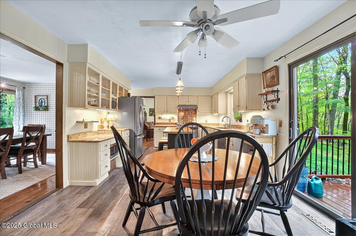 38 Via Da Vinci, Clifton Park, New York image 15