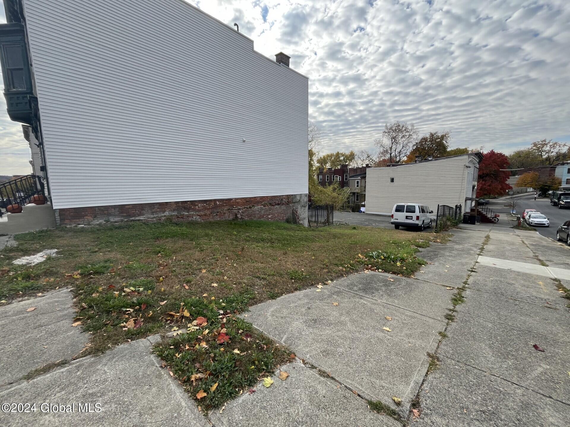 64 Alexander Street, Albany, New York image 6