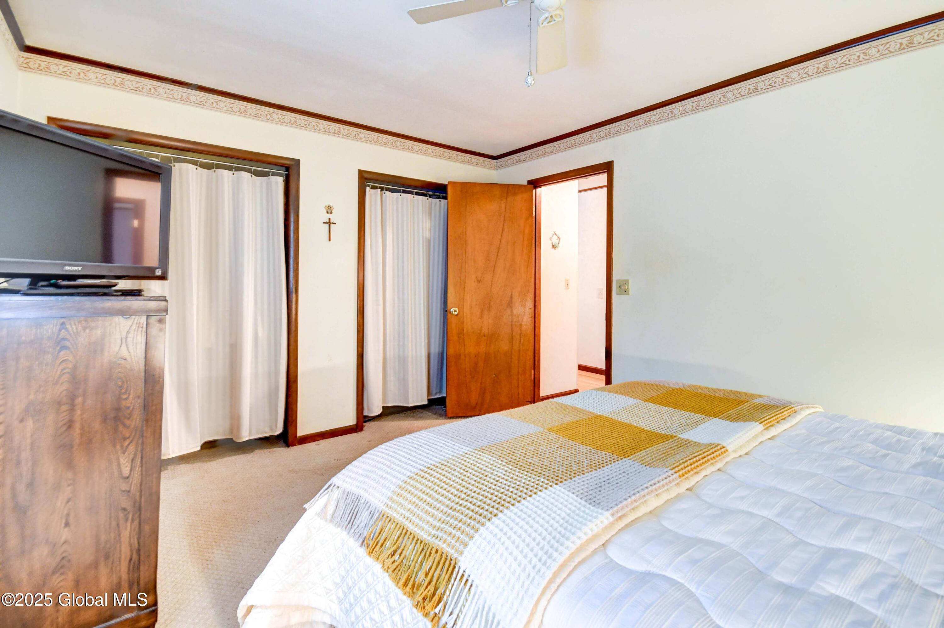 302 Sand Hill Road, Gloversville, New York image 17