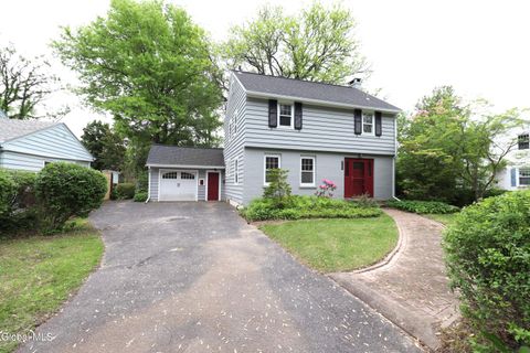 Homes For Sale - 2132 Niskayuna Drive<br/> Niskayuna, NY 12309