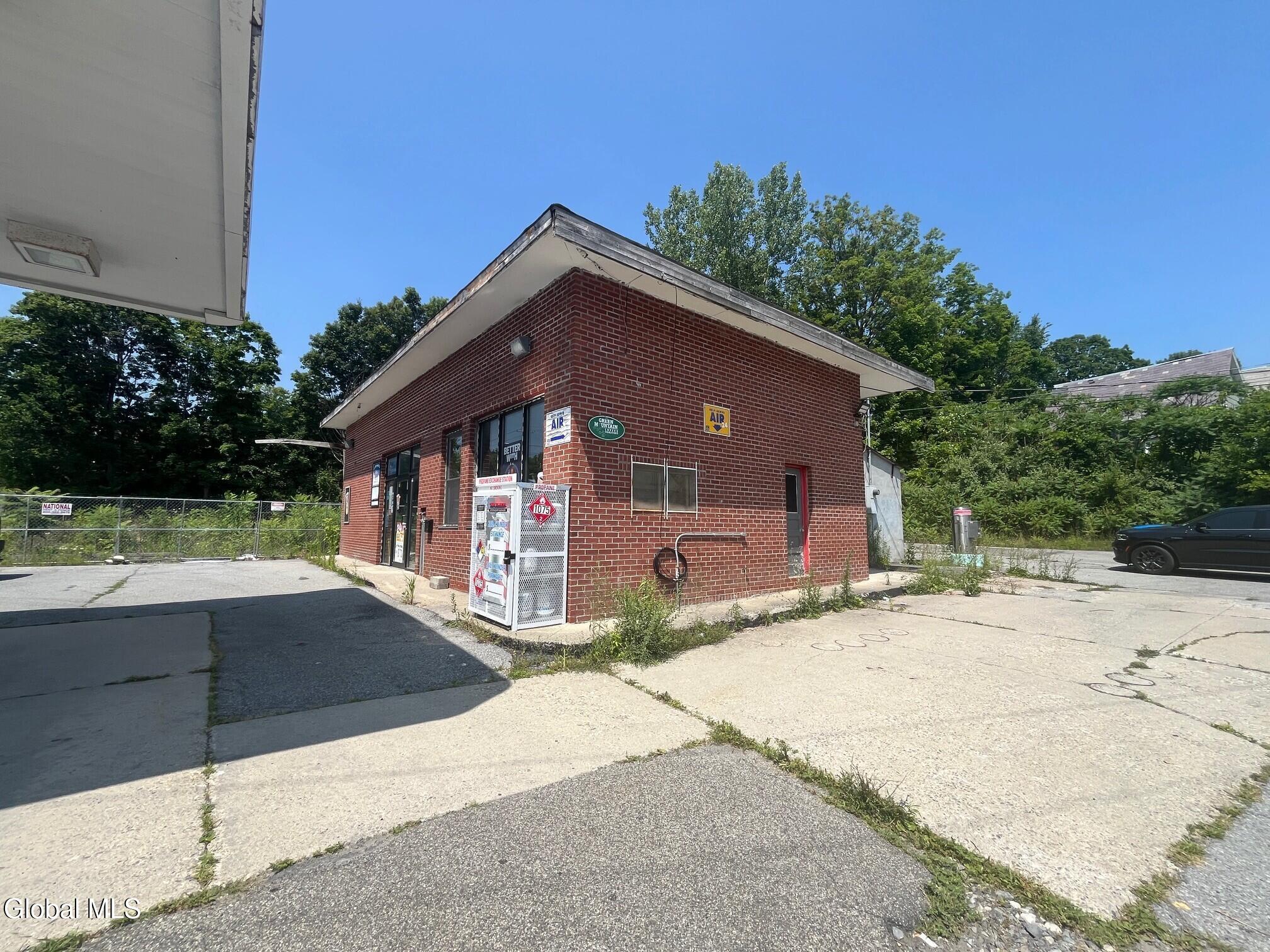 69 Montcalm Street