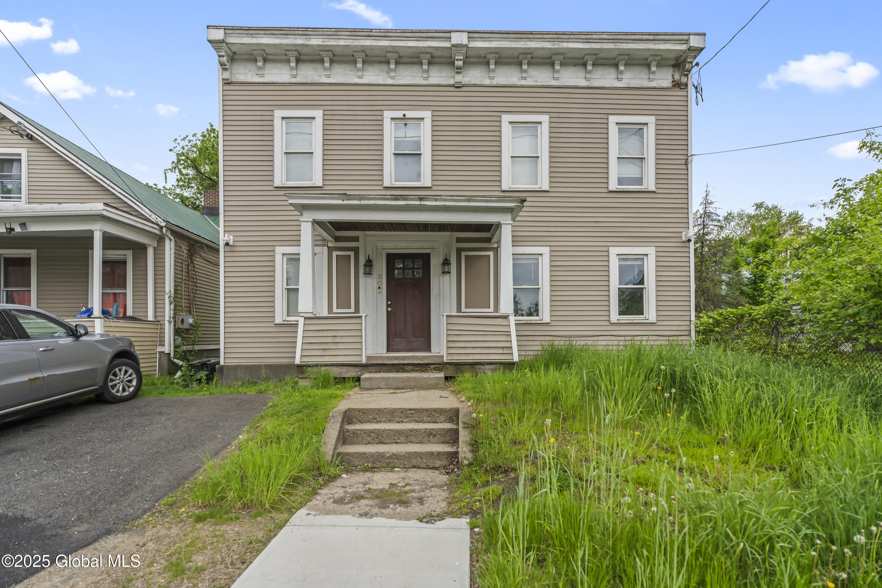 30 Campbell Avenue, Troy, New York image 1