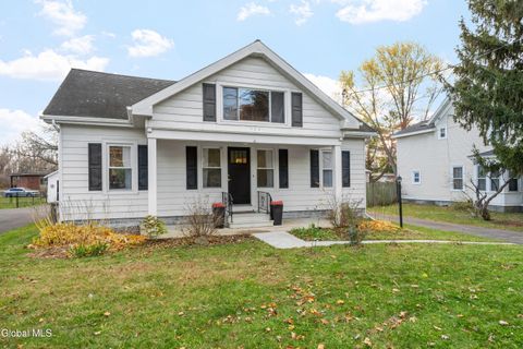 Homes For Sale - 420 Route 146<br/> Guilderland, NY 12085