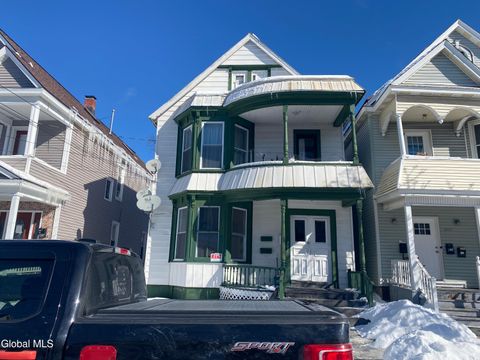 Photo of 407 Victory Avenue, Schenectady, NY 12307 (MLS # 202611365)