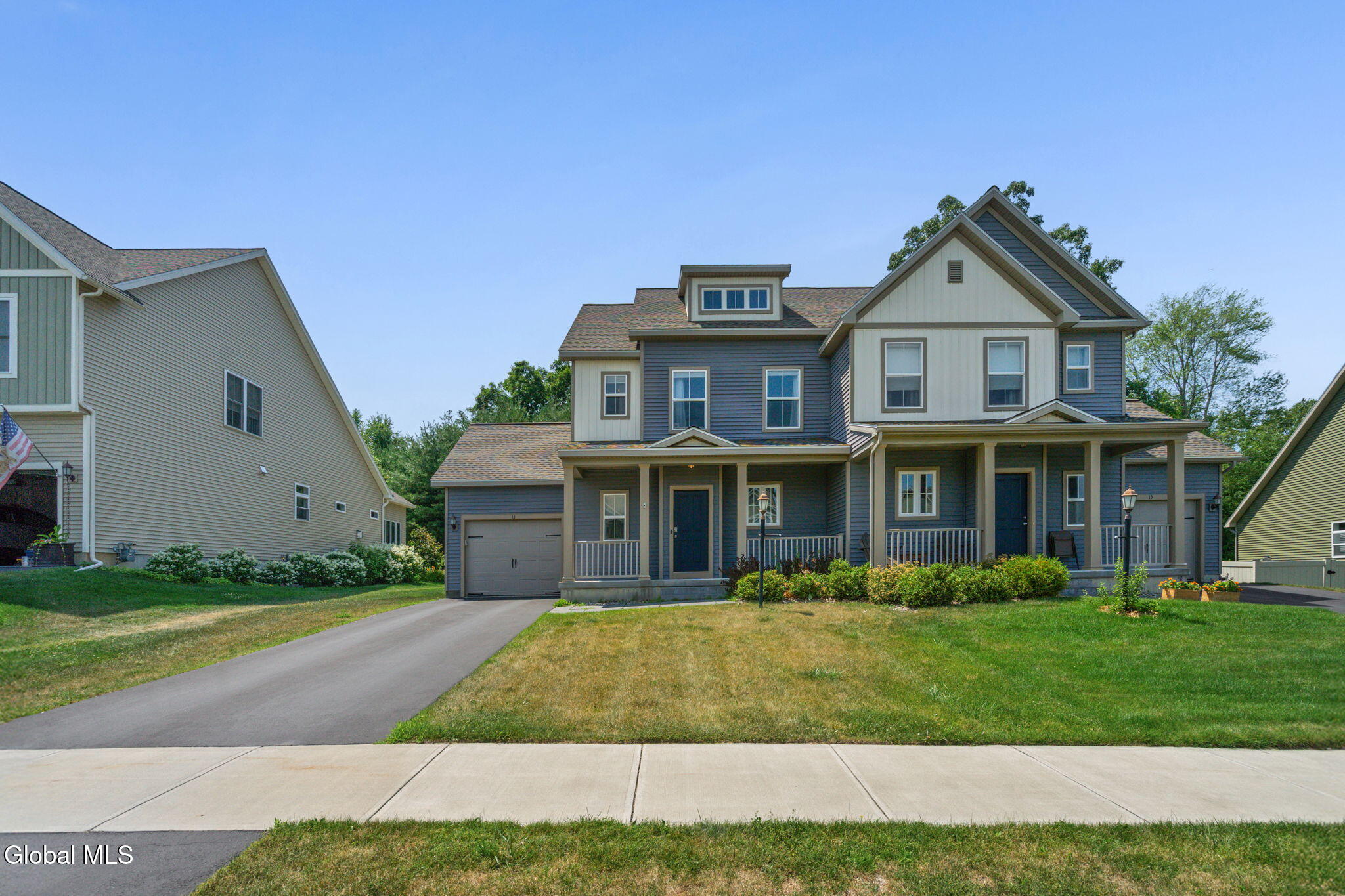 13 Weston Way