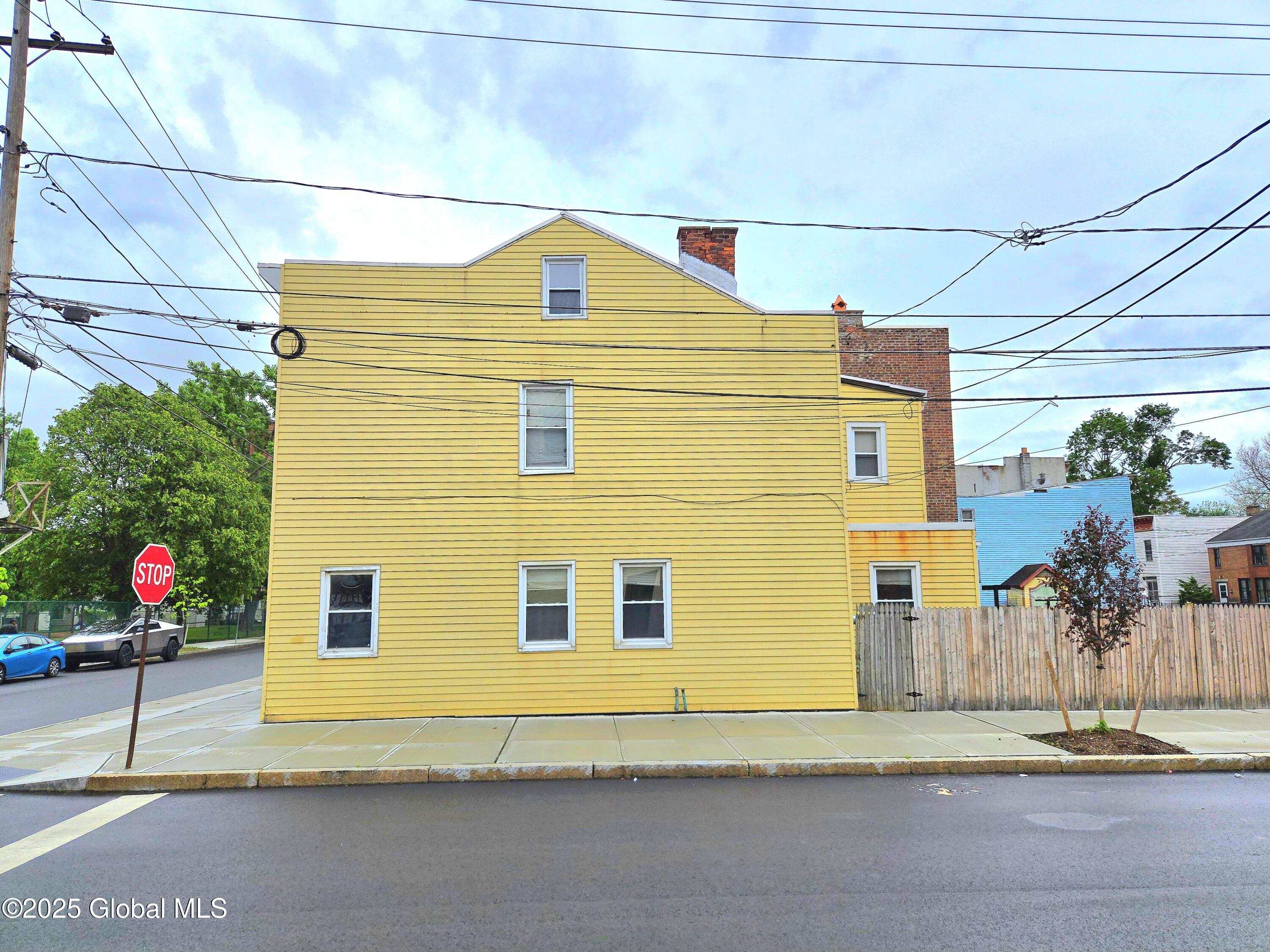 68 Bassett Street, Albany, New York image 3