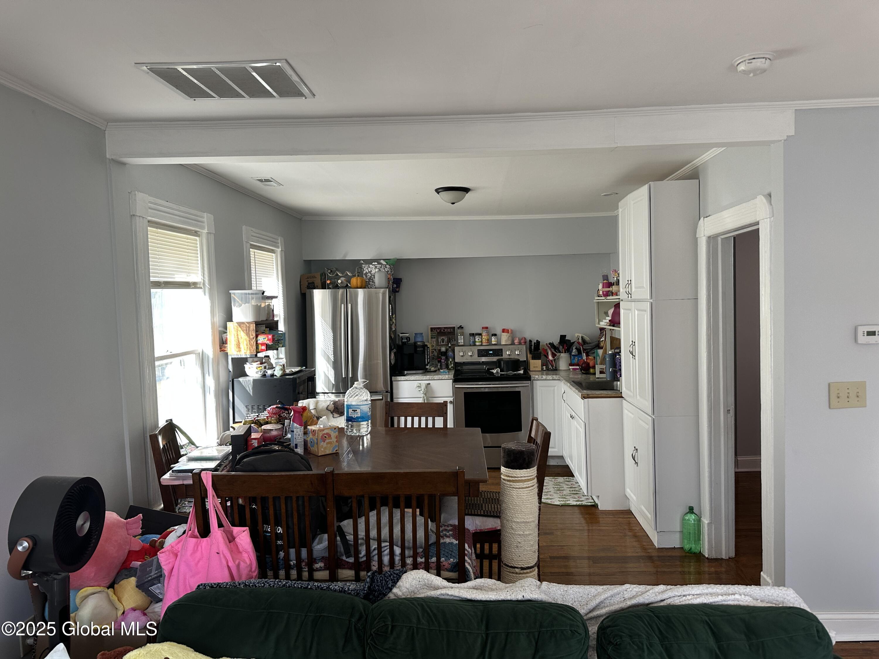 Schenectady, New York 12305, United States, 4 Bedrooms Bedrooms, ,2 BathroomsBathrooms,Residential,Active,119463
