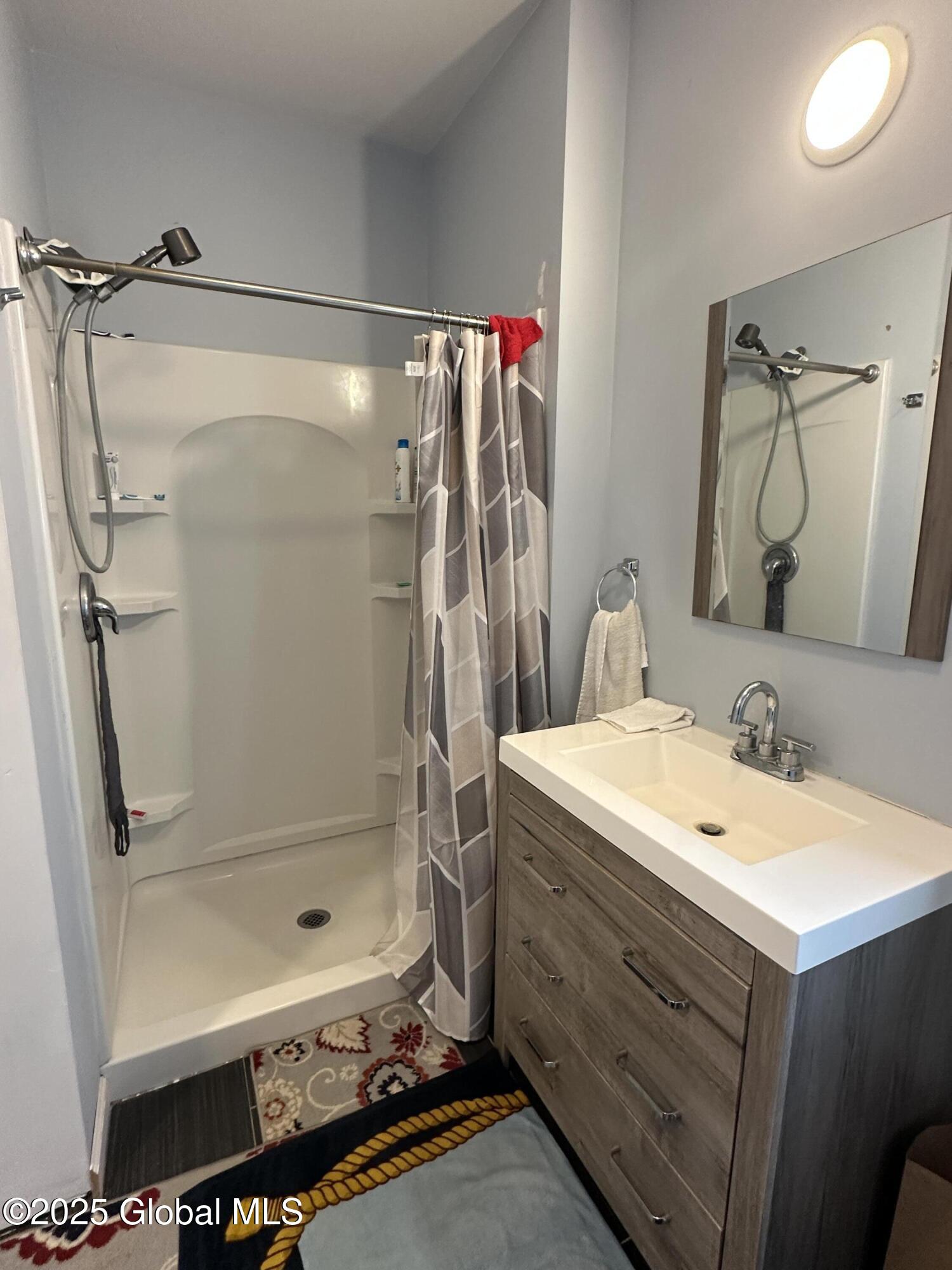 Schenectady, New York 12305, United States, 4 Bedrooms Bedrooms, ,2 BathroomsBathrooms,Residential,Active,119463