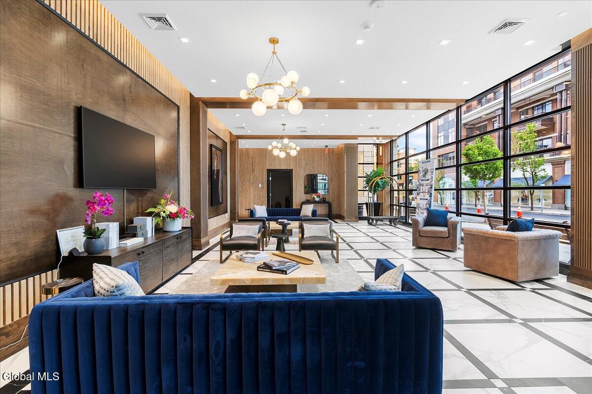 19 Washington Street 565