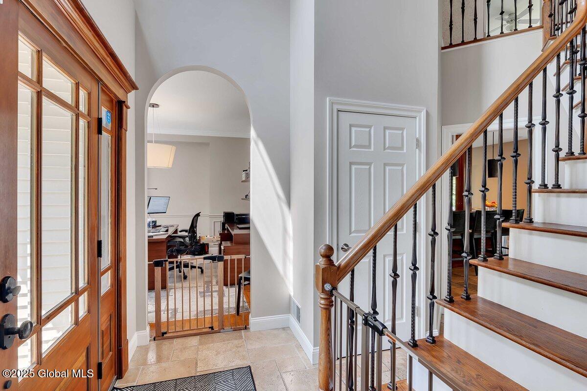 9 Meghan Court, Saratoga Springs, New York image 6