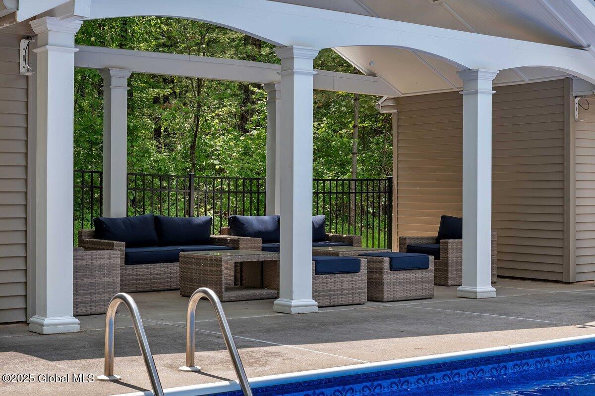 9 Meghan Court, Saratoga Springs, New York image 3