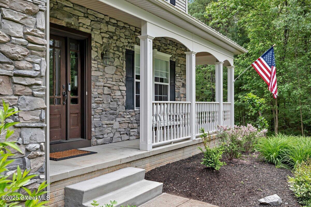 9 Meghan Court, Saratoga Springs, New York image 5