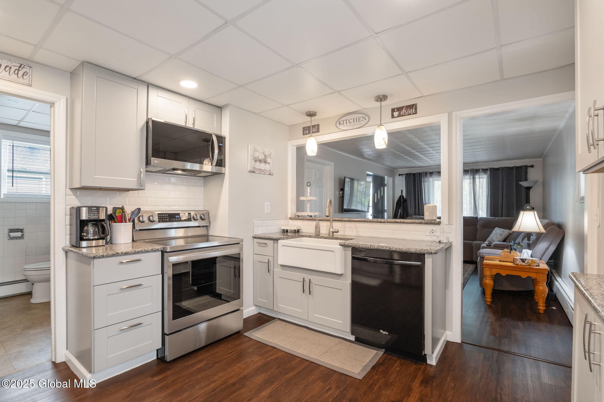 Mechanicville, New York 12118, United States, 3 Bedrooms Bedrooms, ,2 BathroomsBathrooms,Residential,Active,164322