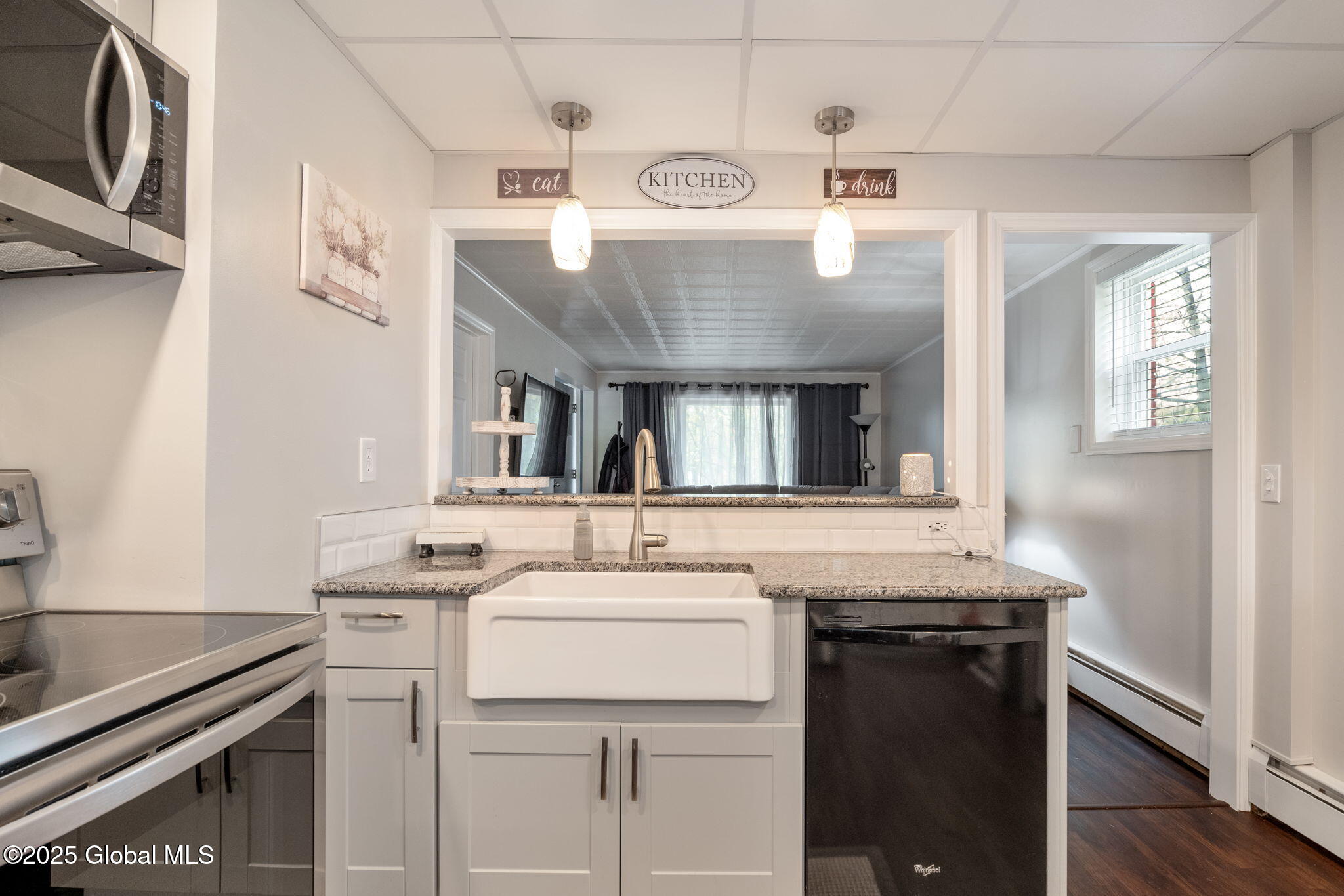 Mechanicville, New York 12118, United States, 3 Bedrooms Bedrooms, ,2 BathroomsBathrooms,Residential,Active,164322