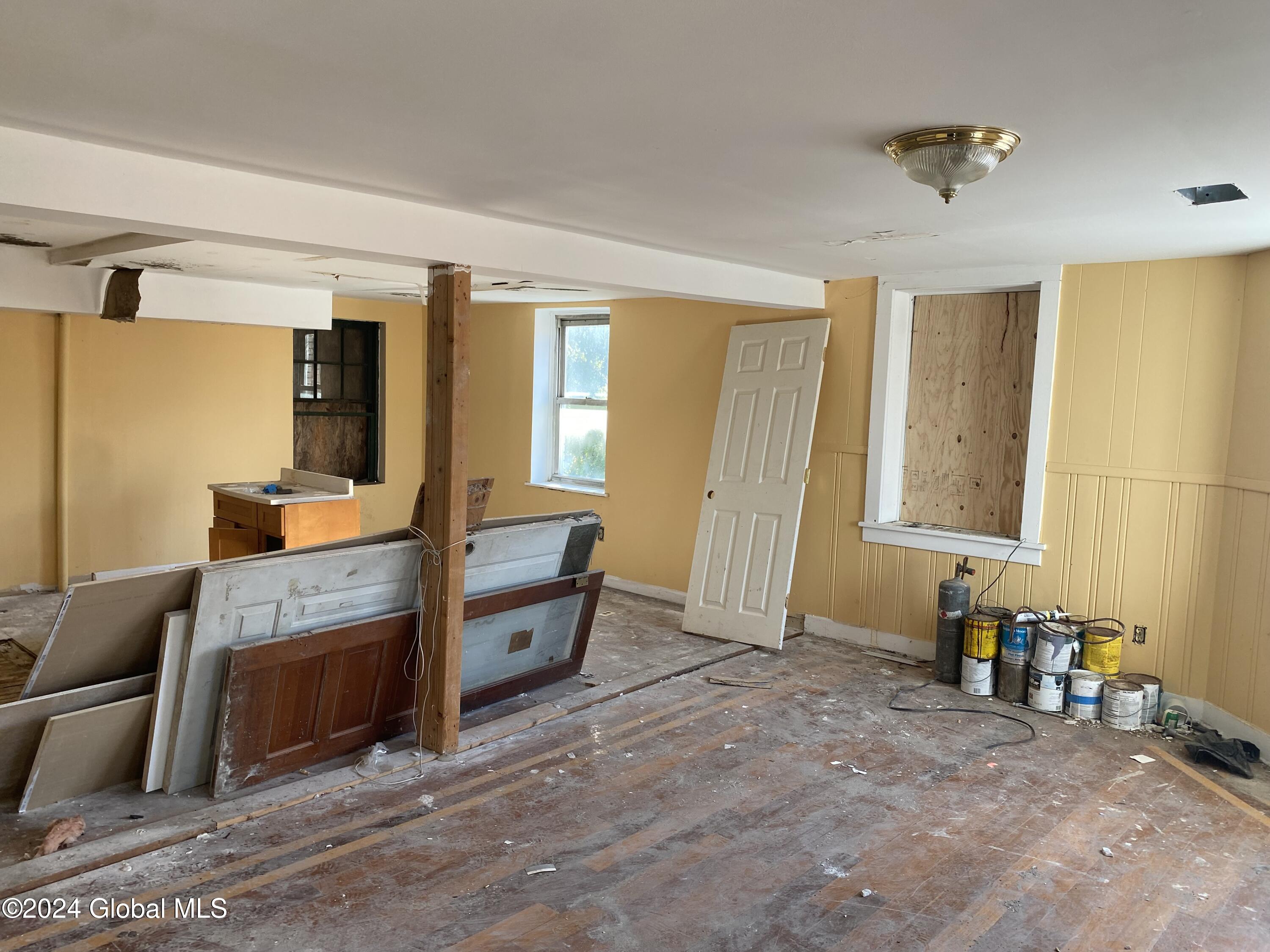 Schenectady, New York 12305, United States, ,2 BathroomsBathrooms,Commercial,Active,33169