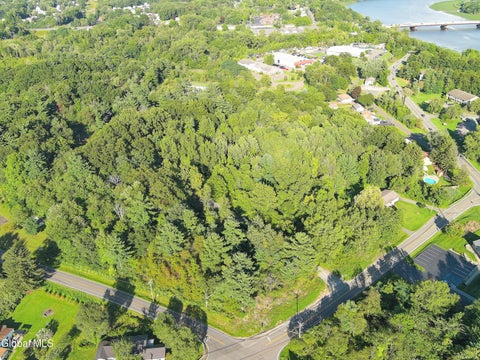 Photo of 7 Woodin Road, Halfmoon, NY 12065 (MLS # 202625078)