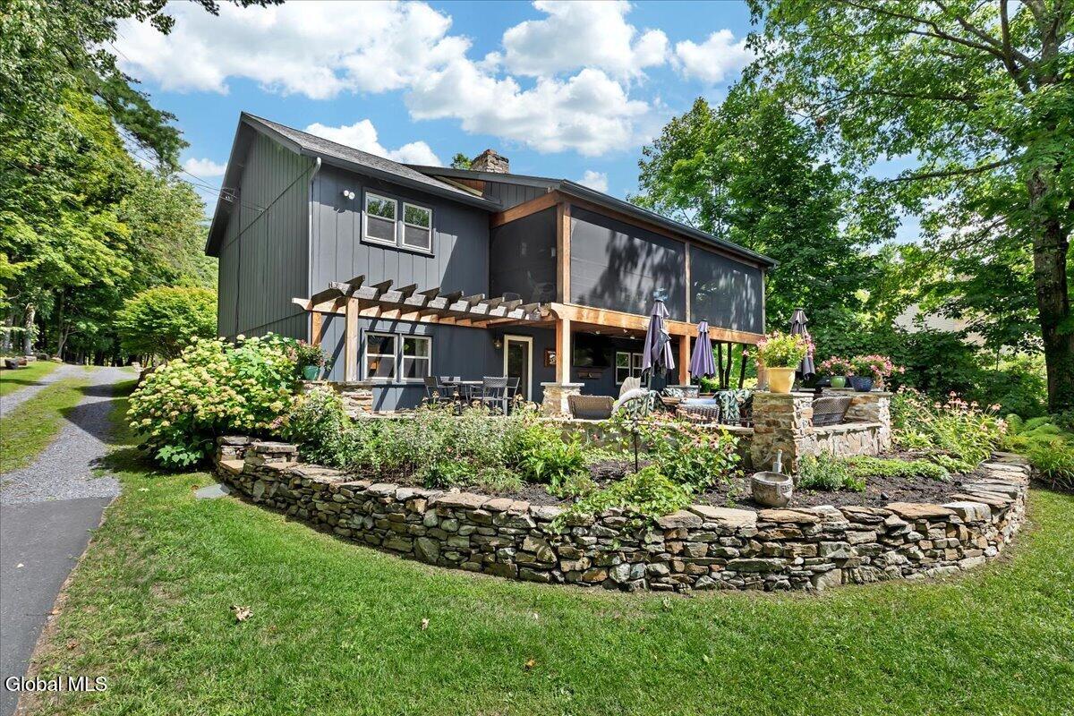 83C Pilot Knob Road
