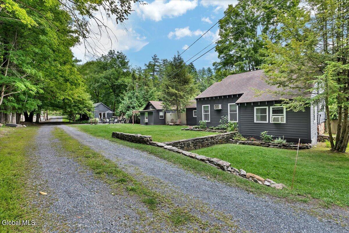 83C Pilot Knob Road