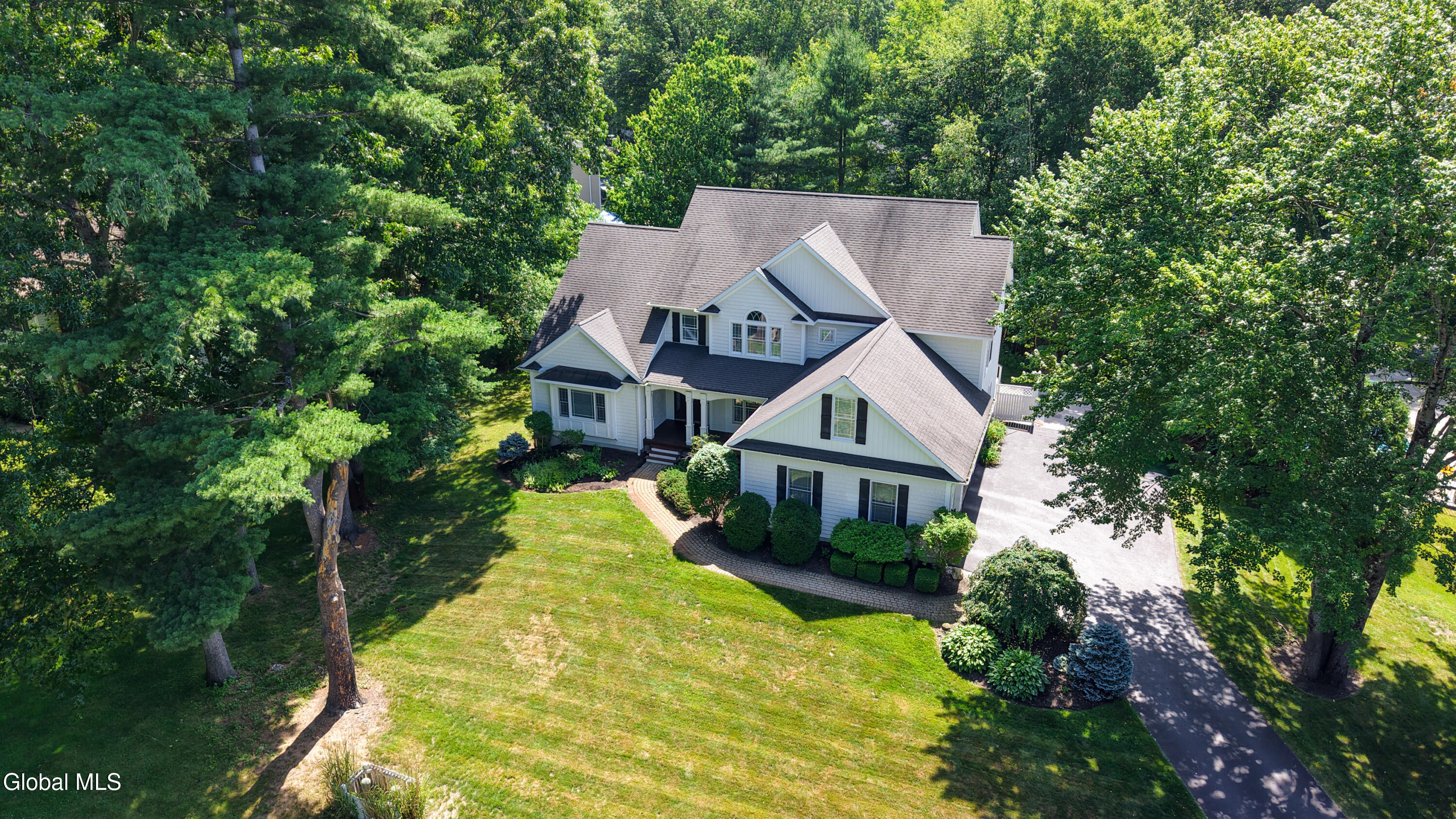 9 Sweetbriar Drive