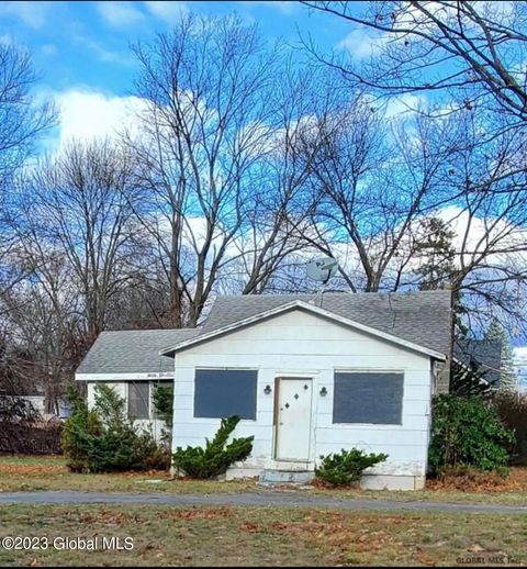 Homes For Sale - 3323 Mcdonald Avenue<br/> Schenectady County, Schenectady, NY 12304