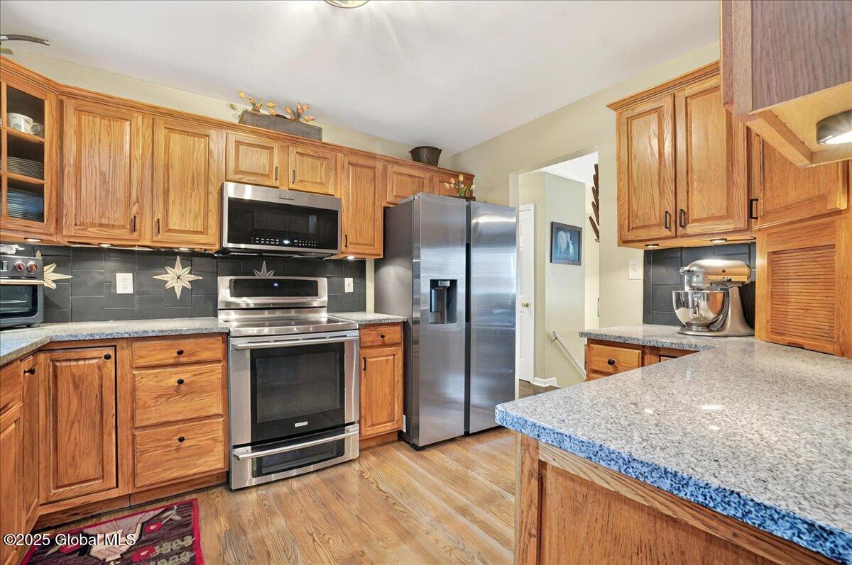 1284 Hillside Avenue, Niskayuna, New York image 5