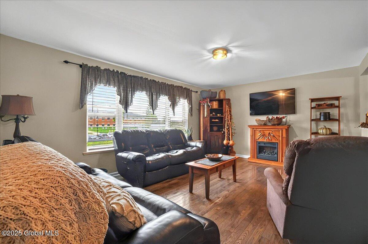1284 Hillside Avenue, Niskayuna, New York image 16